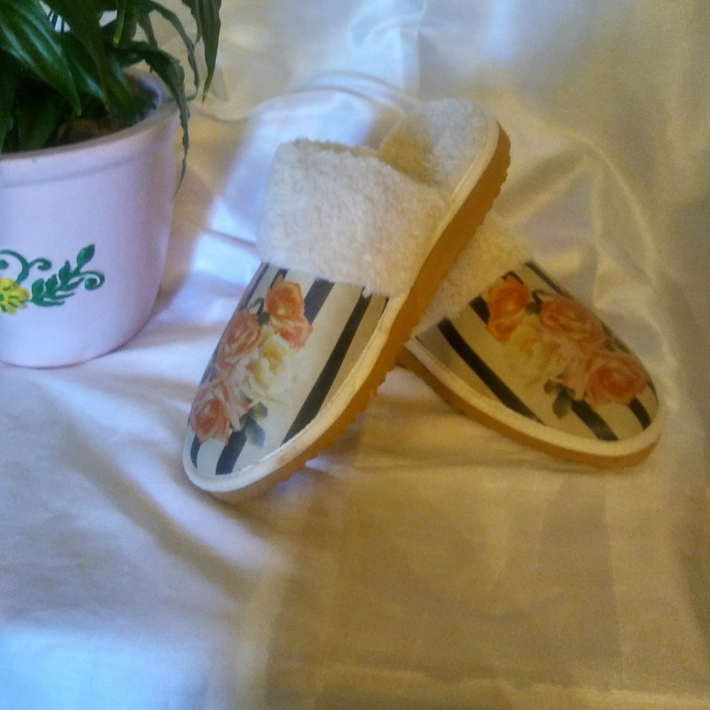 New Faux Sheepskin Slippers